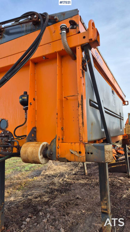 모래/ 소금 살포기 EPOKE SH3401 5m3 sand/salt spreader (2007) : 사진 10