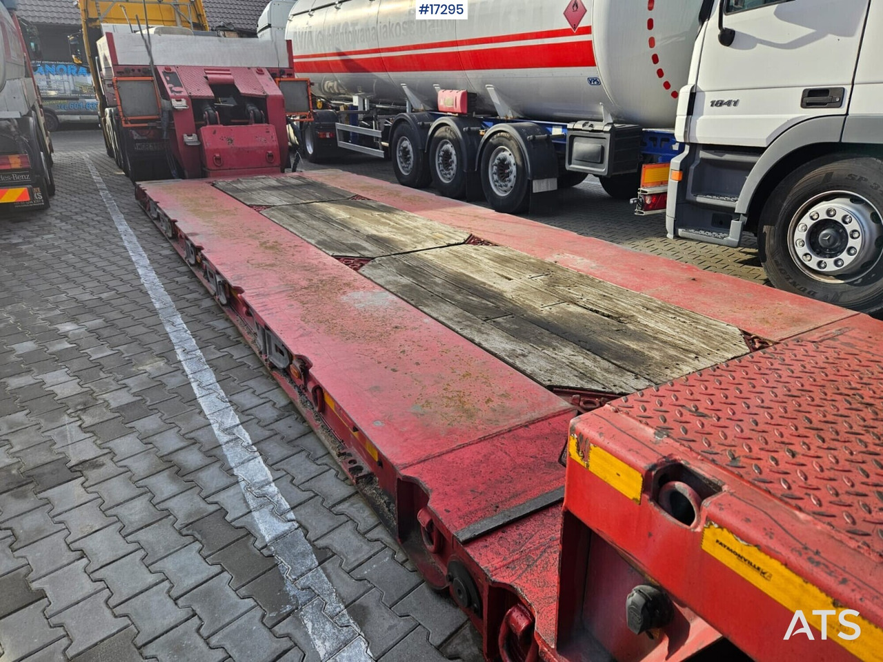 Truck semi-trailer, low-bed FAYMONVILLE MEGAMAX (2017) - 저하대 세미 트레일러 : 사진 2 Truck semi-trailer, low-bed FAYMONVILLE MEGAMAX (2017) - 저하대 세미 트레일러 : 사진 2