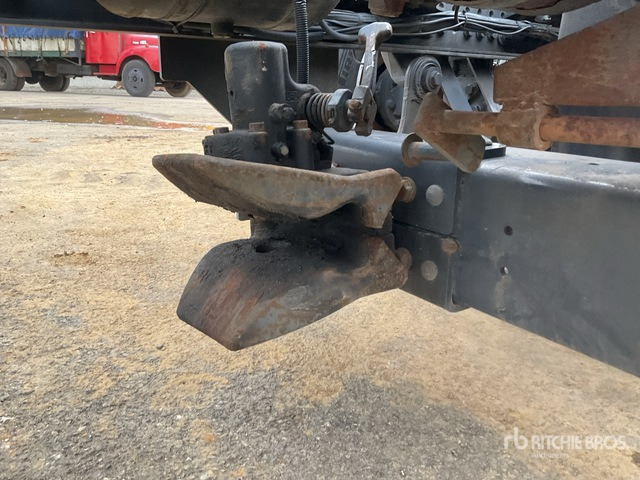 2015 Mercedes-Benz 2542 6x2 (Inoperable) Cab and Chassis - 캡 새시 트럭 : 사진 5 2015 Mercedes-Benz 2542 6x2 (Inoperable) Cab and Chassis - 캡 새시 트럭 : 사진 5