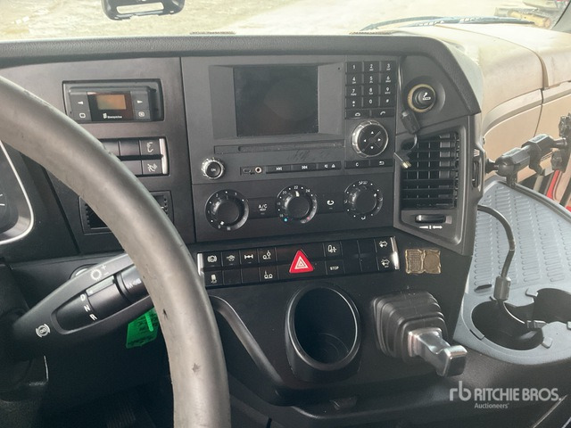 2015 Mercedes-Benz 2542 6x2 (Inoperable) Cab and Chassis - 캡 새시 트럭 : 사진 4 2015 Mercedes-Benz 2542 6x2 (Inoperable) Cab and Chassis - 캡 새시 트럭 : 사진 4