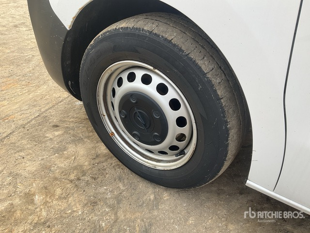 2023 Opel Vivaro Passenger Van - 소형 버스, 승합차 : 사진 5 2023 Opel Vivaro Passenger Van - 소형 버스, 승합차 : 사진 5