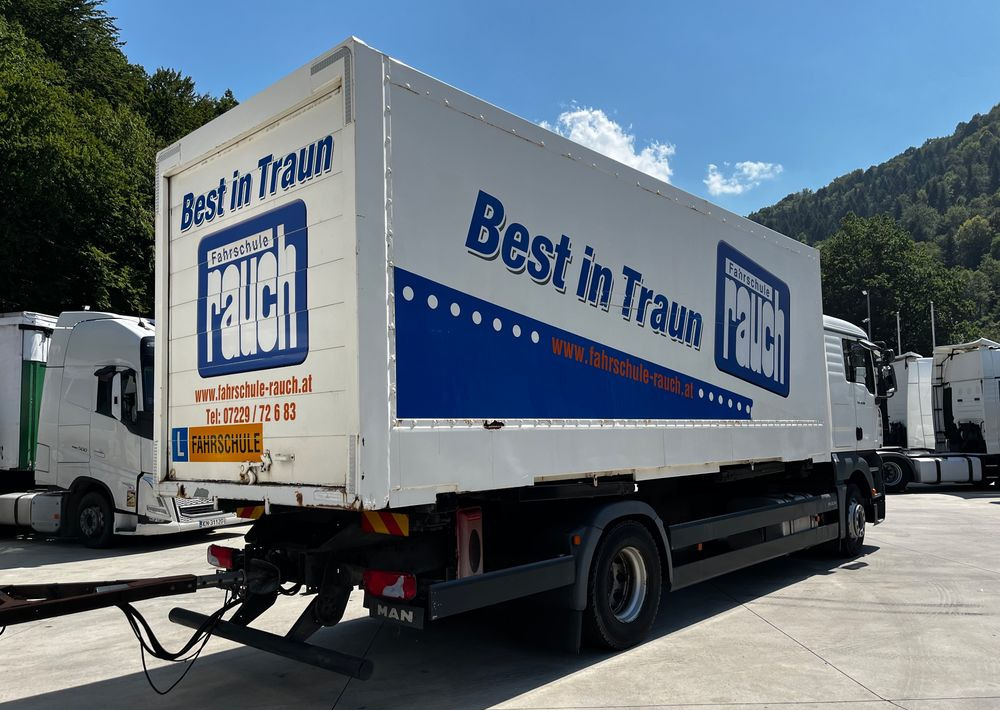 MAN TGA 18.350 6x2 D20 // BDF // Niski Przebieg // + Przyczepa Schmitz BDF // - 캡 새시 트럭 : 사진 5 MAN TGA 18.350 6x2 D20 // BDF // Niski Przebieg // + Przyczepa Schmitz BDF // - 캡 새시 트럭 : 사진 5