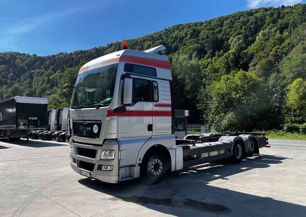 MAN TGX 18.480 // Euro 5 // 6x2 // BDF // Cały na poduszkach // Automat // - 캡 새시 트럭 : 사진 1 MAN TGX 18.480 // Euro 5 // 6x2 // BDF // Cały na poduszkach // Automat // - 캡 새시 트럭 : 사진 1