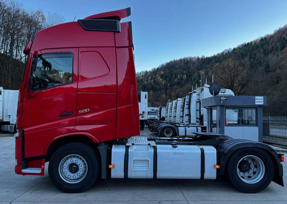 Volvo FH // Standard // 2018 // Duże zbiorniki // Klima postojowa // Radary // Idealny ! - 트랙터 유닛 : 사진 5 Volvo FH // Standard // 2018 // Duże zbiorniki // Klima postojowa // Radary // Idealny ! - 트랙터 유닛 : 사진 5