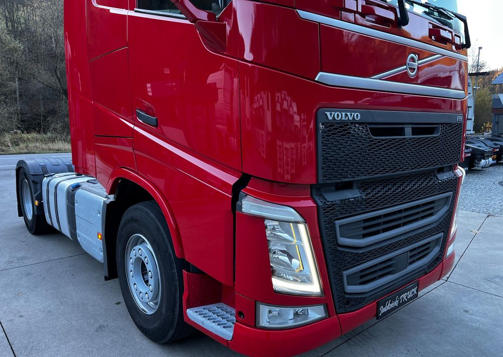 Volvo FH // Standard // 2018 // Duże zbiorniki // Klima postojowa // Radary // Idealny ! - 트랙터 유닛 : 사진 2 Volvo FH // Standard // 2018 // Duże zbiorniki // Klima postojowa // Radary // Idealny ! - 트랙터 유닛 : 사진 2