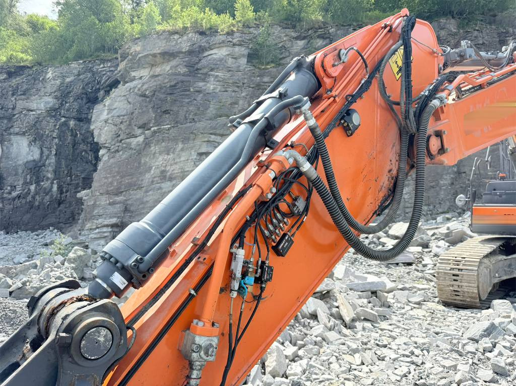 Doosan DX 300 LC-5 - 크롤러 굴삭기 : 사진 4 Doosan DX 300 LC-5 - 크롤러 굴삭기 : 사진 4