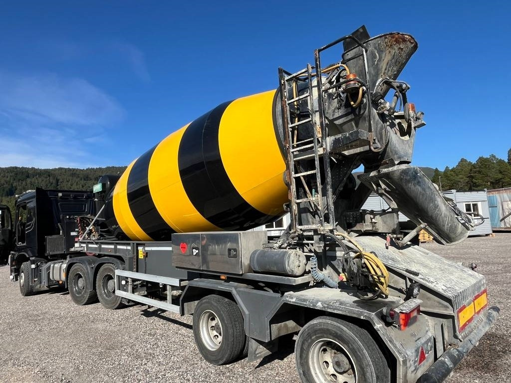 Mercedes-Benz Arocs 6X4 AMT BT 220 semi-trailer concrete mixer - 트랙터 유닛, 콘크리트 믹서 세미 트레일러 : 사진 5 Mercedes-Benz Arocs 6X4 AMT BT 220 semi-trailer concrete mixer - 트랙터 유닛, 콘크리트 믹서 세미 트레일러 : 사진 5