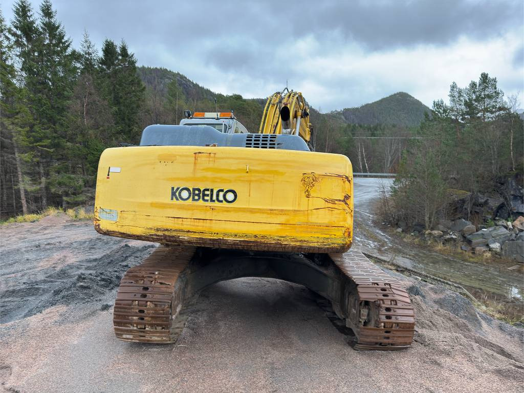 New Holland E 305 B LC - 크롤러 굴삭기 : 사진 2 New Holland E 305 B LC - 크롤러 굴삭기 : 사진 2