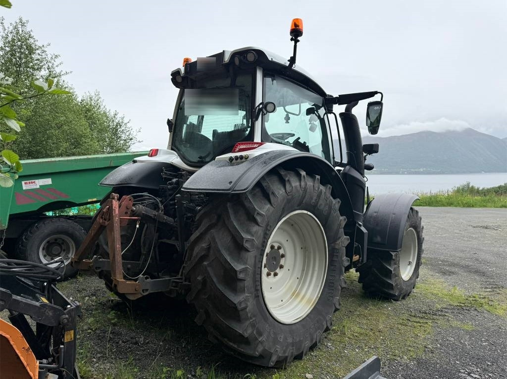 Valtra N 174 med frontlaster - 장궤형 트랙터 : 사진 3 Valtra N 174 med frontlaster - 장궤형 트랙터 : 사진 3