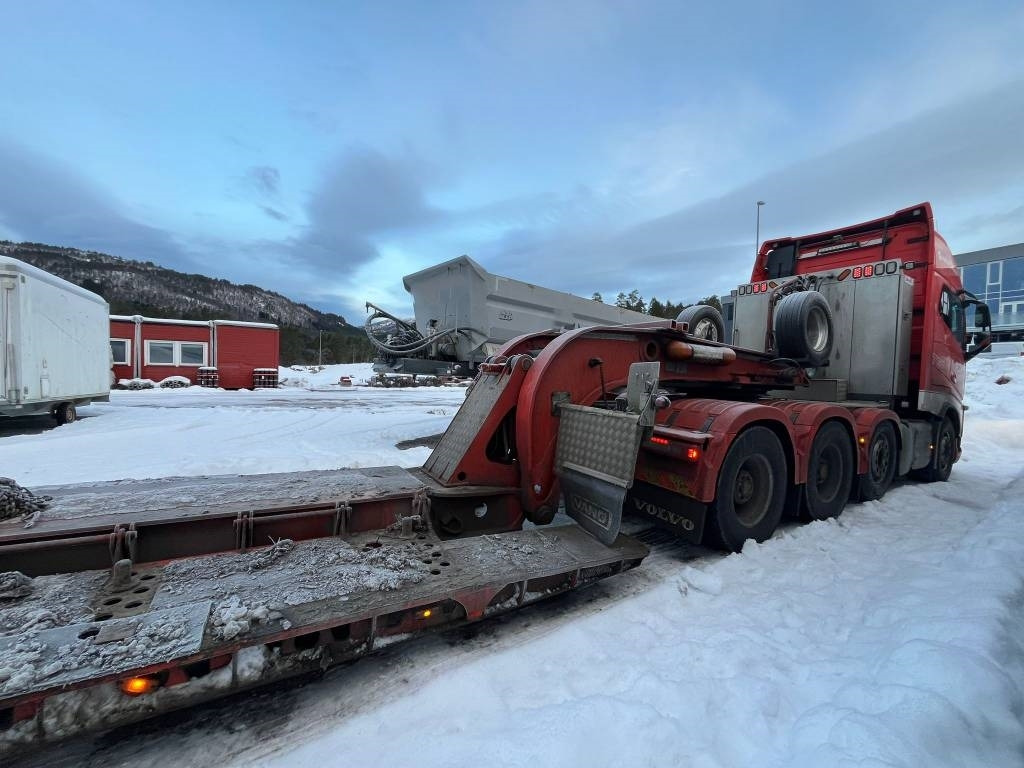 Vang ATHLS 3+1 Volvo FH16 750 Heavy Haul 8x2 - 기타 기계 : 사진 2 Vang ATHLS 3+1 Volvo FH16 750 Heavy Haul 8x2 - 기타 기계 : 사진 2