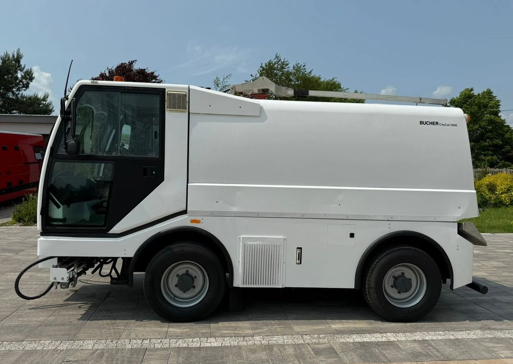 Inny Bucher Citylav CC 5000 - 지자체/ 특수 차량 : 사진 5 Inny Bucher Citylav CC 5000 - 지자체/ 특수 차량 : 사진 5