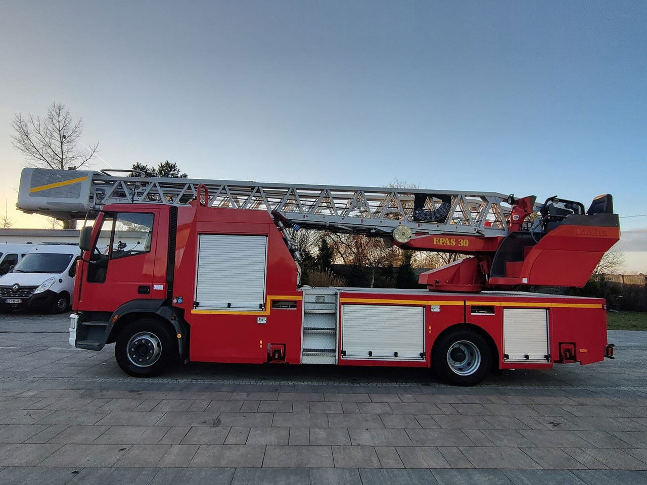 Iveco EuroCargo 130 130E24 Drabina 30m Camiva Epas 30 Wóz strażacki - 소방차 : 사진 5 Iveco EuroCargo 130 130E24 Drabina 30m Camiva Epas 30 Wóz strażacki - 소방차 : 사진 5