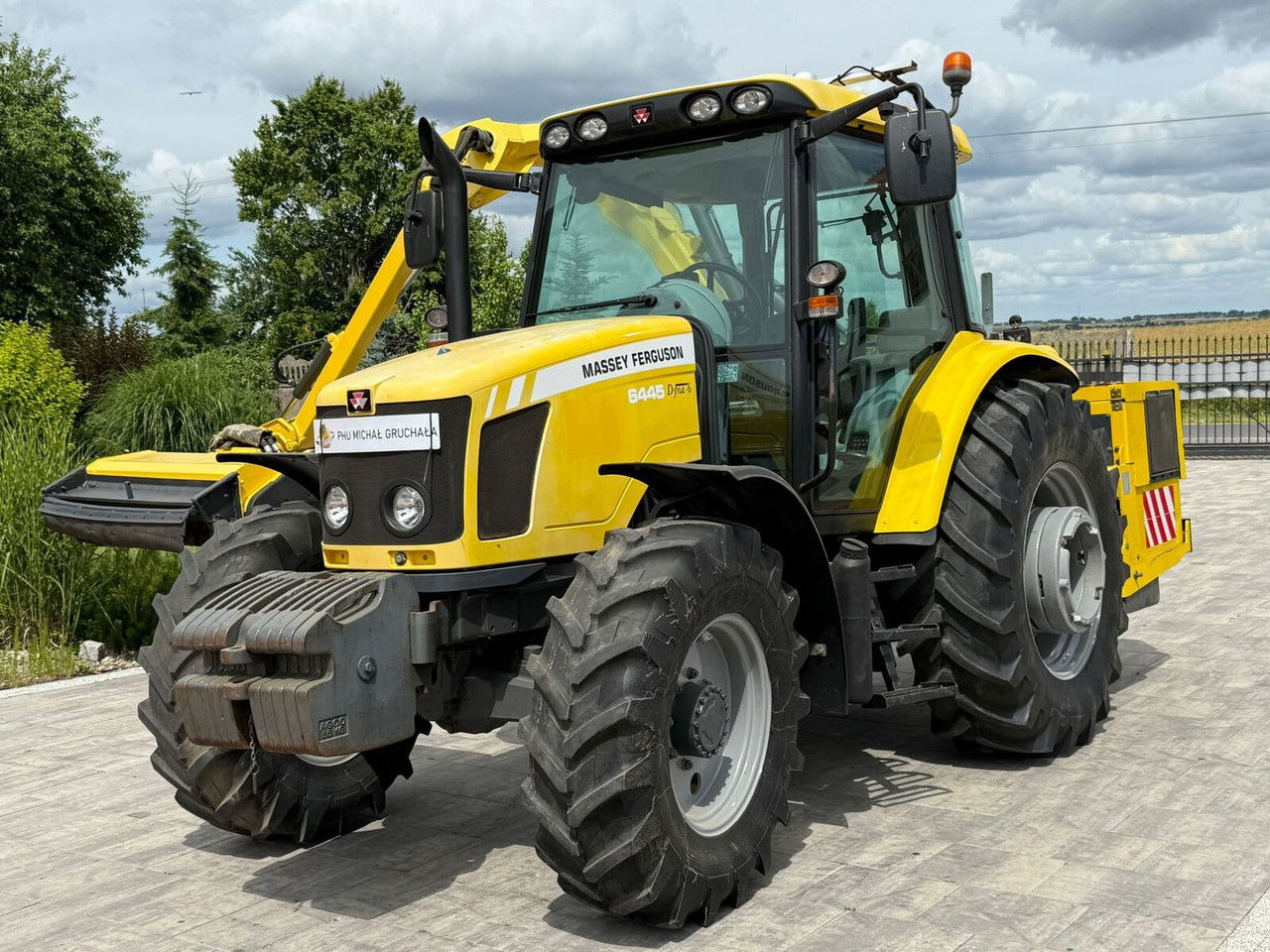 Massey Ferguson 6445 z kosiarką wysięgnikową do poboczy Rousseau T hénor 510 L FI - 장궤형 트랙터 : 사진 3 Massey Ferguson 6445 z kosiarką wysięgnikową do poboczy Rousseau T hénor 510 L FI - 장궤형 트랙터 : 사진 3