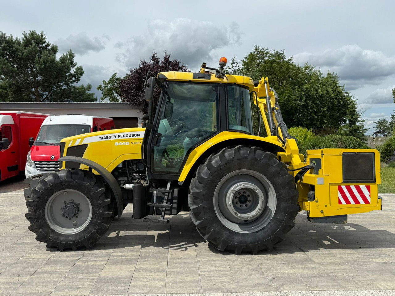 Massey Ferguson 6445 z kosiarką wysięgnikową do poboczy Rousseau T hénor 510 L FI - 장궤형 트랙터 : 사진 5 Massey Ferguson 6445 z kosiarką wysięgnikową do poboczy Rousseau T hénor 510 L FI - 장궤형 트랙터 : 사진 5