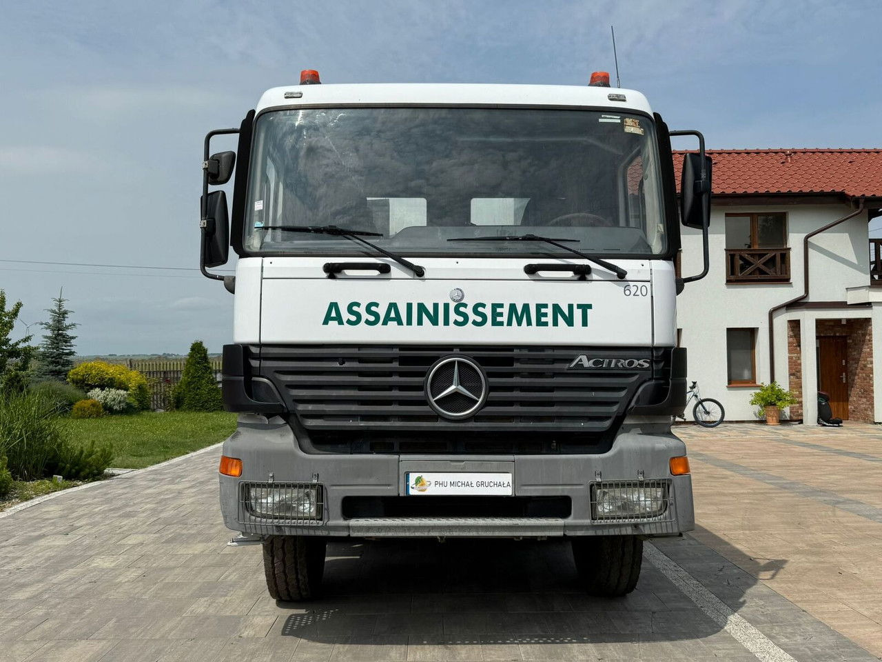 Mercedes-Benz Actros 4140 8x4 Wóz Asenizacyjny Beczkowóz 16500 Litrów - 진공 흡입 트럭 : 사진 2 Mercedes-Benz Actros 4140 8x4 Wóz Asenizacyjny Beczkowóz 16500 Litrów - 진공 흡입 트럭 : 사진 2