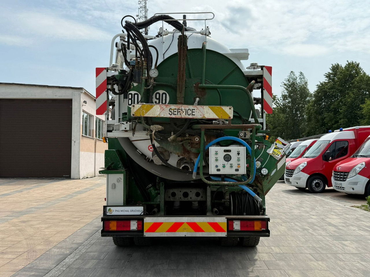 Mercedes-Benz Actros 4140 8x4 Wóz Asenizacyjny Beczkowóz 16500 Litrów - 진공 흡입 트럭 : 사진 5 Mercedes-Benz Actros 4140 8x4 Wóz Asenizacyjny Beczkowóz 16500 Litrów - 진공 흡입 트럭 : 사진 5