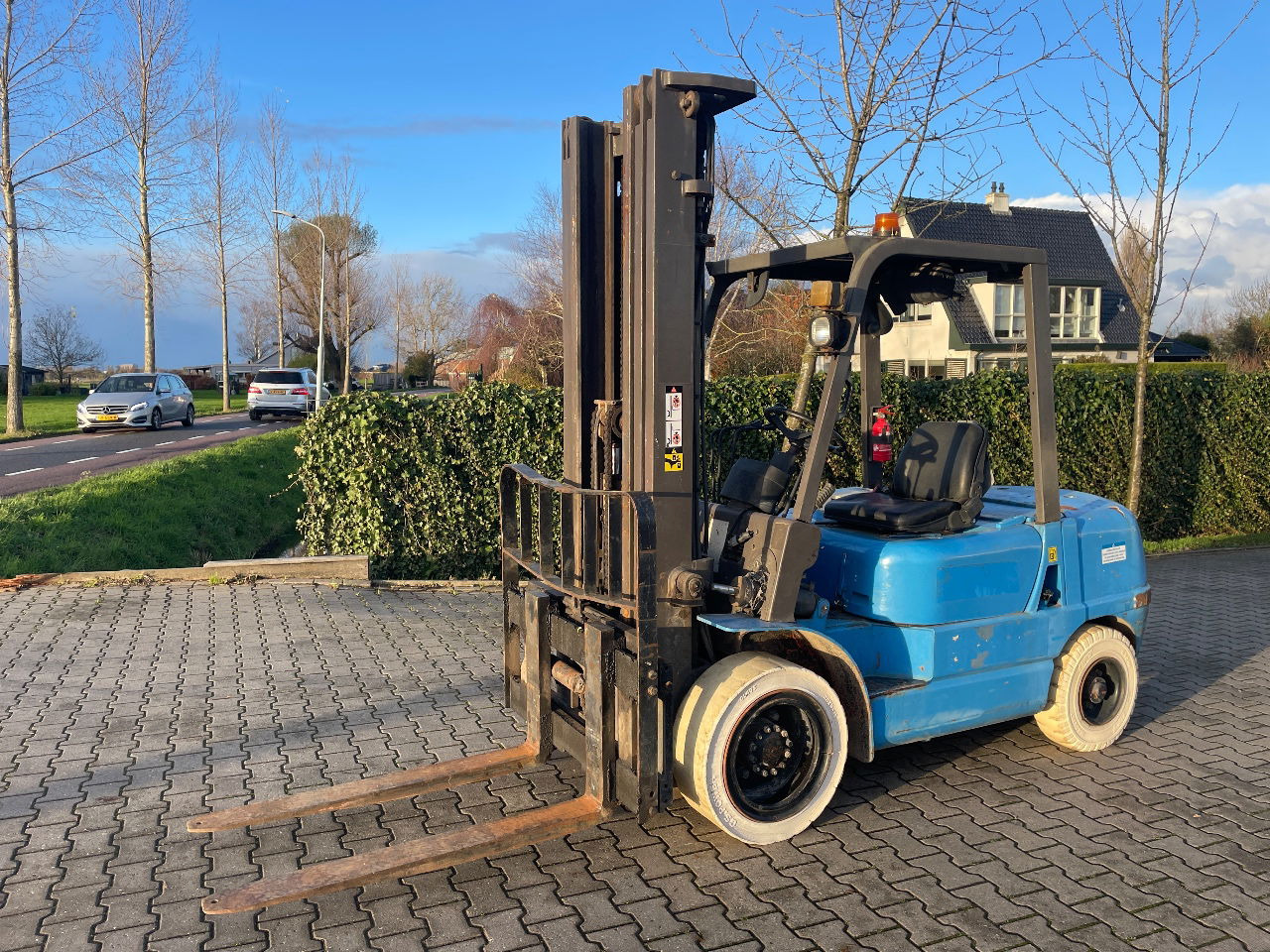 Nissan 3.5 tons diesel heftruck triplo 5.50m Hefhoogte 2000 uur - 지게차 : 사진 1 Nissan 3.5 tons diesel heftruck triplo 5.50m Hefhoogte 2000 uur - 지게차 : 사진 1