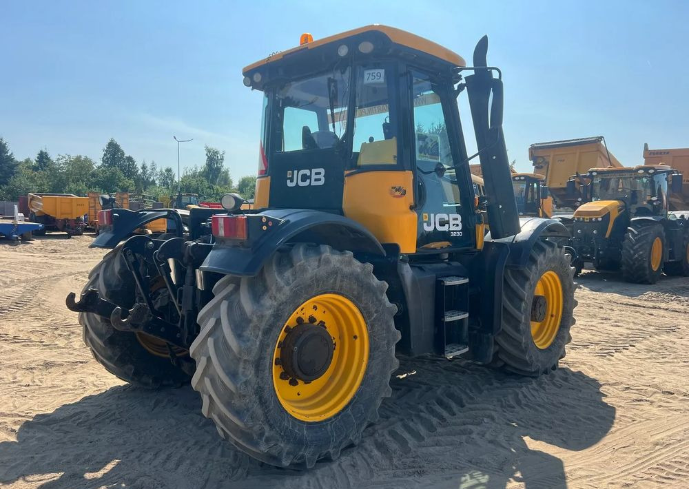 JCB FASTRAC 3230 XTRA - 장궤형 트랙터 : 사진 5 JCB FASTRAC 3230 XTRA - 장궤형 트랙터 : 사진 5