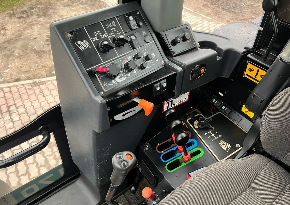JCB Fastrac 2170 | 2007 ROK | 170KM | - 장궤형 트랙터 : 사진 4 JCB Fastrac 2170 | 2007 ROK | 170KM | - 장궤형 트랙터 : 사진 4