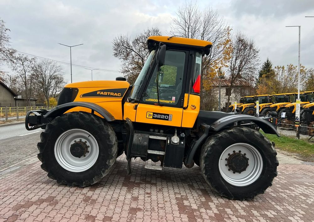 JCB Fastrac 3220 - 장궤형 트랙터 : 사진 2 JCB Fastrac 3220 - 장궤형 트랙터 : 사진 2