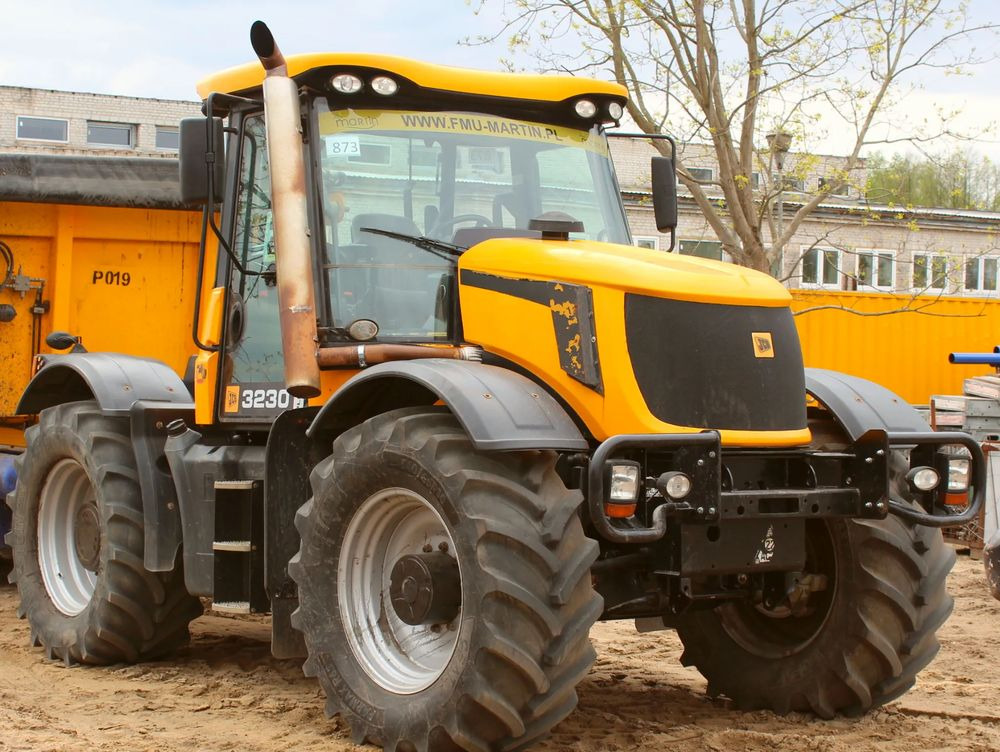JCB Fastrac 3230 Plus - 장궤형 트랙터 : 사진 2 JCB Fastrac 3230 Plus - 장궤형 트랙터 : 사진 2