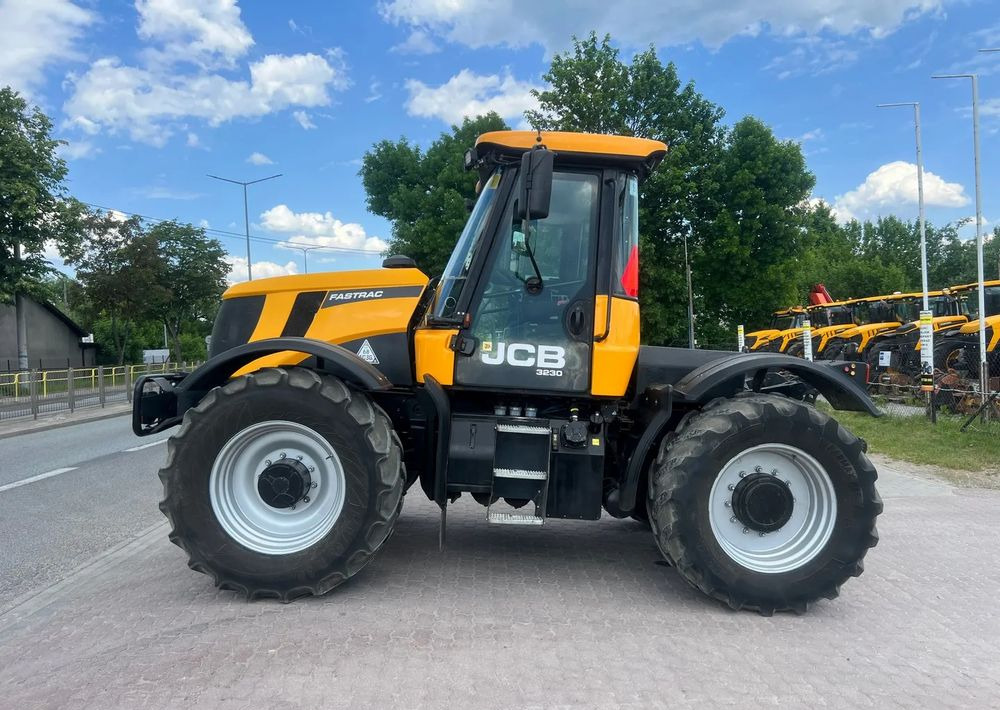 JCB Fastrac 3230 - 장궤형 트랙터 : 사진 2 JCB Fastrac 3230 - 장궤형 트랙터 : 사진 2