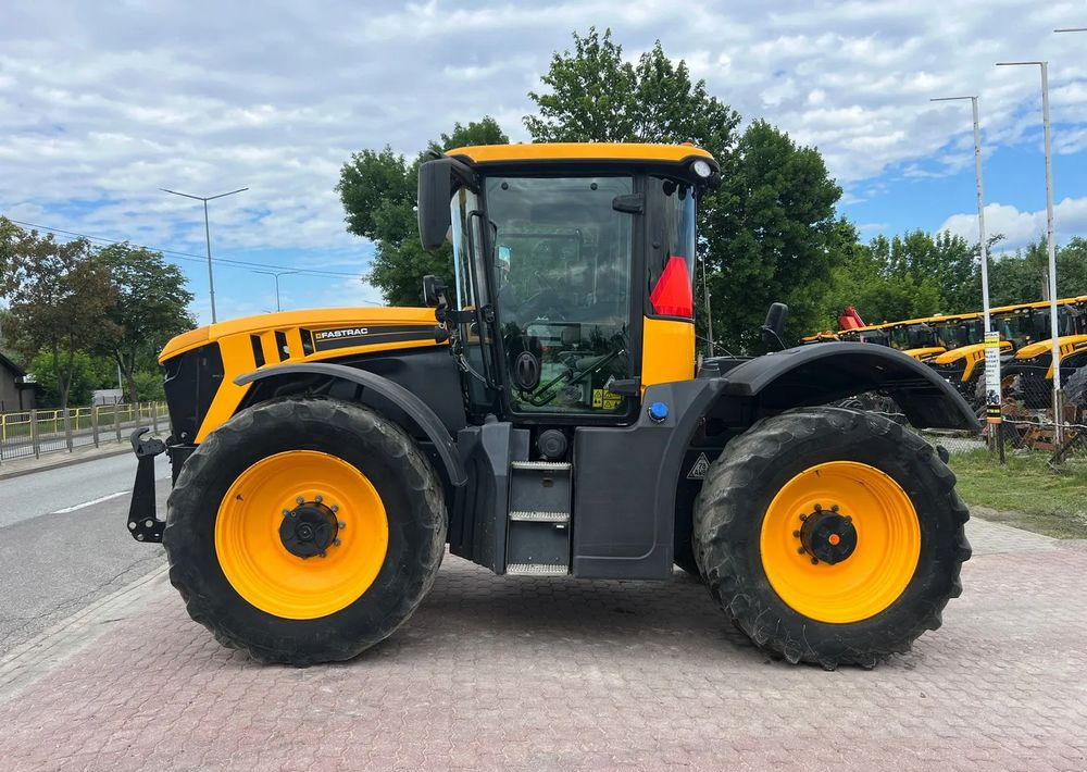 JCB Fastrac 4220 - 장궤형 트랙터 : 사진 2 JCB Fastrac 4220 - 장궤형 트랙터 : 사진 2
