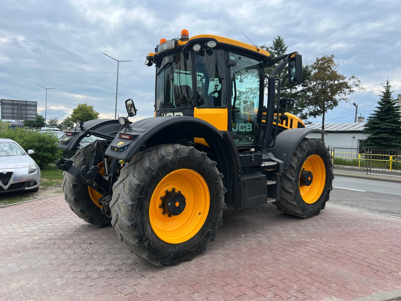JCB Fastrac 4220 - 장궤형 트랙터 : 사진 5 JCB Fastrac 4220 - 장궤형 트랙터 : 사진 5