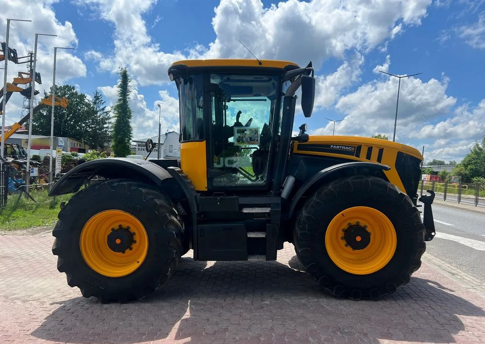 JCB Fastrac 4220 - 장궤형 트랙터 : 사진 4 JCB Fastrac 4220 - 장궤형 트랙터 : 사진 4