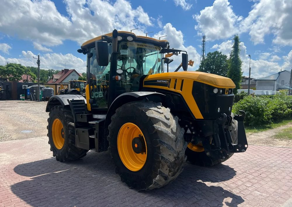 JCB Fastrac 4220 - 장궤형 트랙터 : 사진 3 JCB Fastrac 4220 - 장궤형 트랙터 : 사진 3