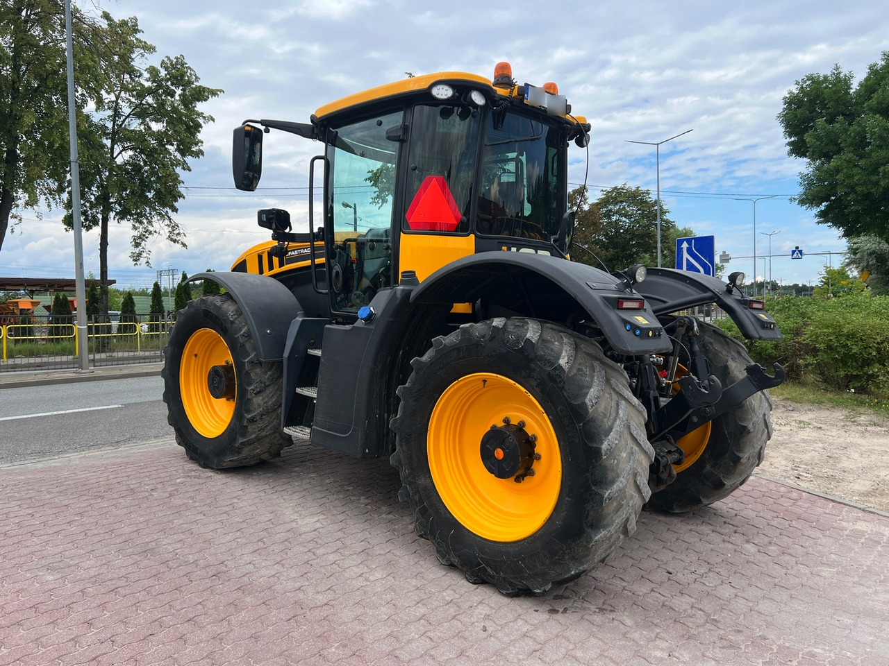 JCB Fastrac 4220 - 장궤형 트랙터 : 사진 3 JCB Fastrac 4220 - 장궤형 트랙터 : 사진 3