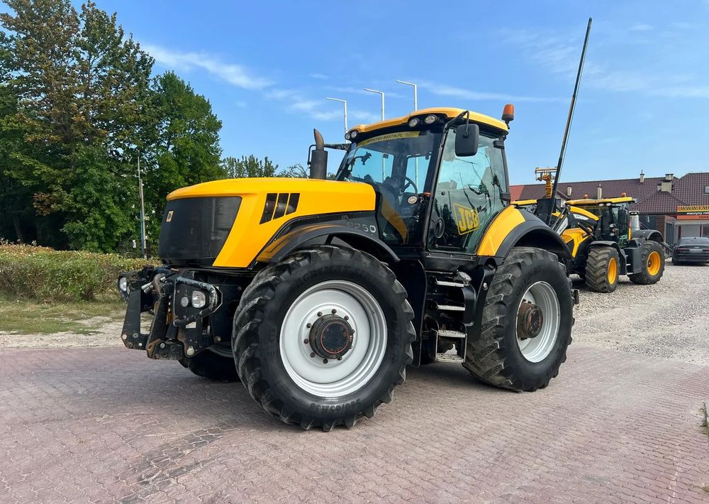 JCB Fastrac 8250 - 장궤형 트랙터 : 사진 1 JCB Fastrac 8250 - 장궤형 트랙터 : 사진 1