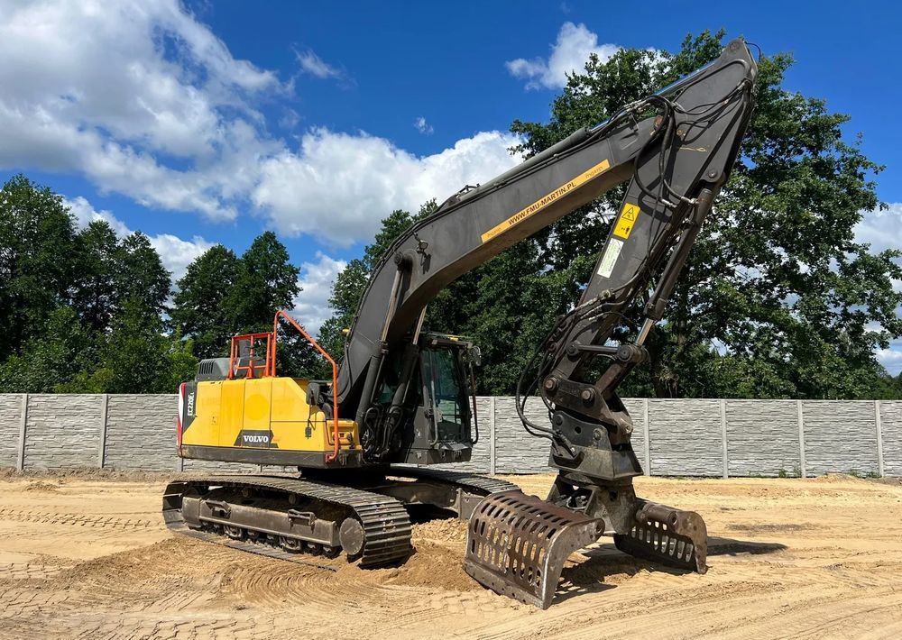 Volvo EC220 DL - 크롤러 굴삭기 : 사진 1 Volvo EC220 DL - 크롤러 굴삭기 : 사진 1