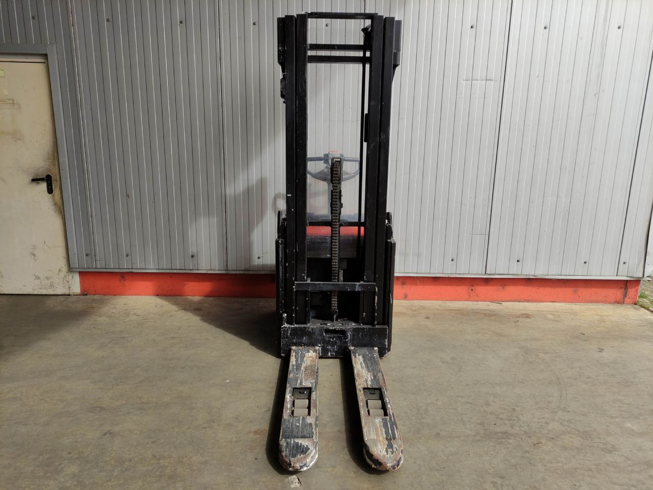 BT SWE160L - 스태커 : 사진 3 BT SWE160L - 스태커 : 사진 3