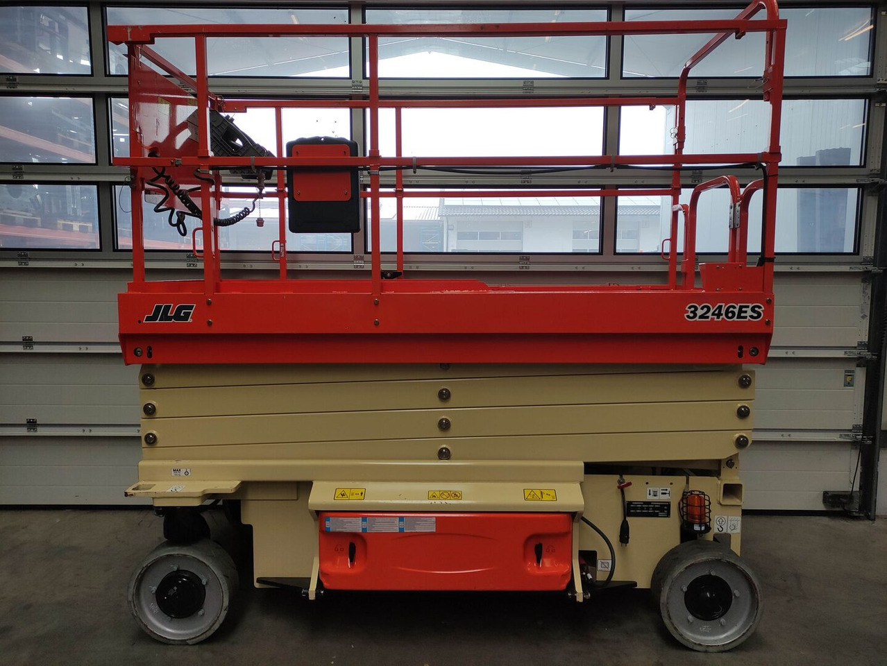 JLG 3246ES - 시저 리프트 : 사진 1 JLG 3246ES - 시저 리프트 : 사진 1
