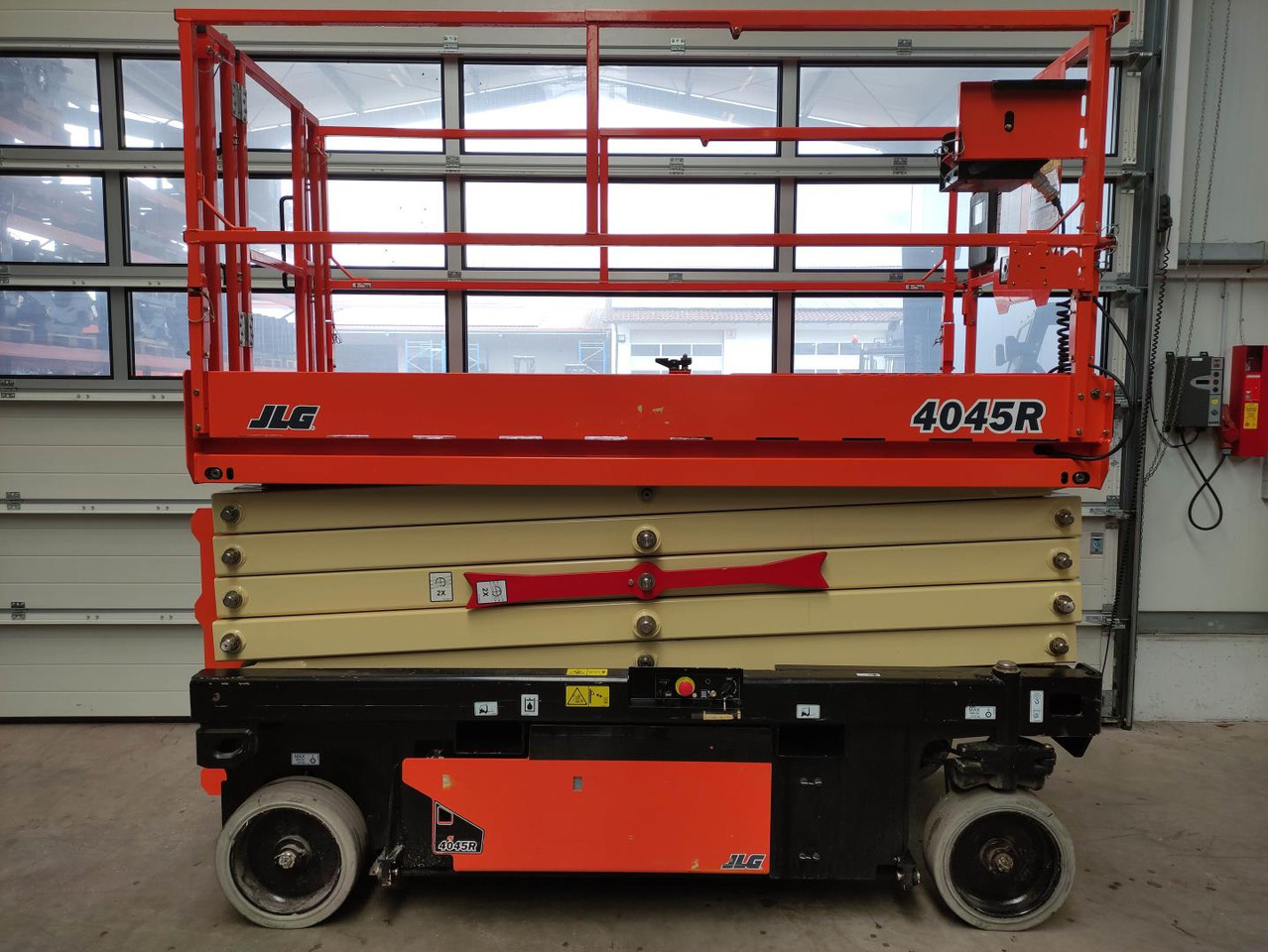 JLG 4045R - 시저 리프트 : 사진 2 JLG 4045R - 시저 리프트 : 사진 2