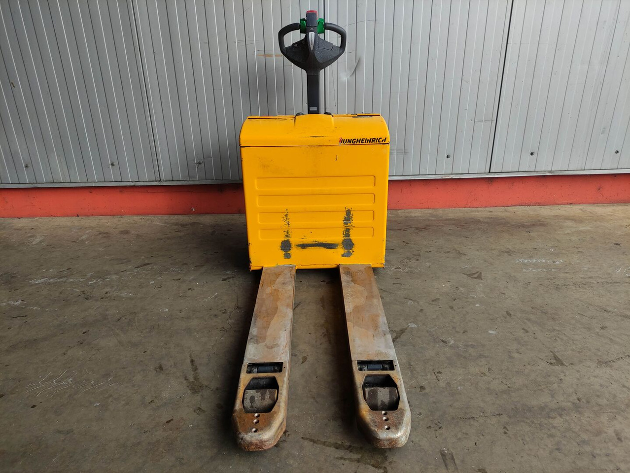 Jungheinrich EJE 120 - 팔레트 트럭 : 사진 3 Jungheinrich EJE 120 - 팔레트 트럭 : 사진 3