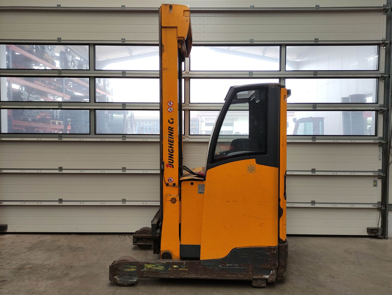 Jungheinrich ETM216 - 리치 트럭 : 사진 1 Jungheinrich ETM216 - 리치 트럭 : 사진 1