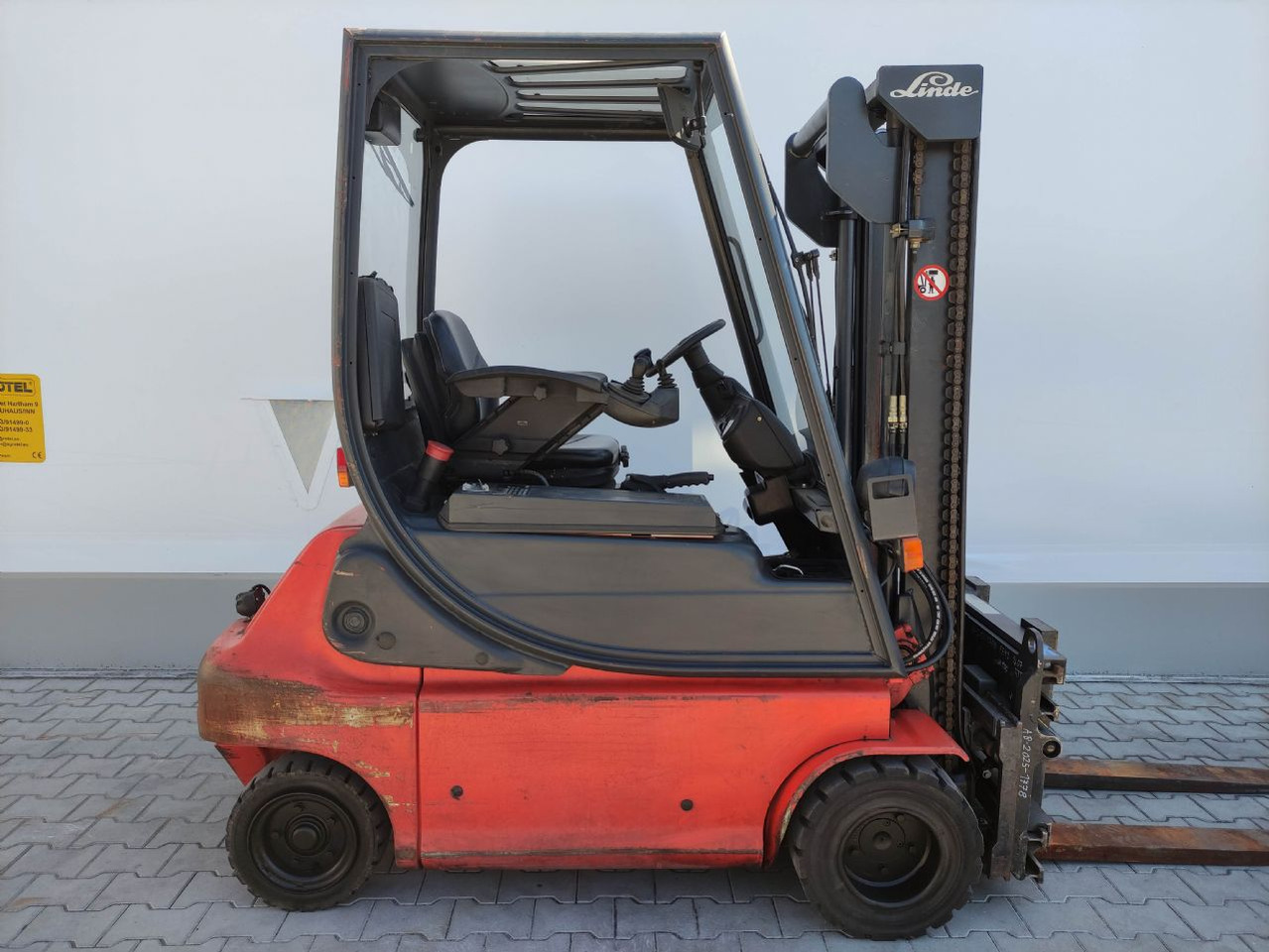Linde E20P-02-335 - 전기 지게차 : 사진 2 Linde E20P-02-335 - 전기 지게차 : 사진 2