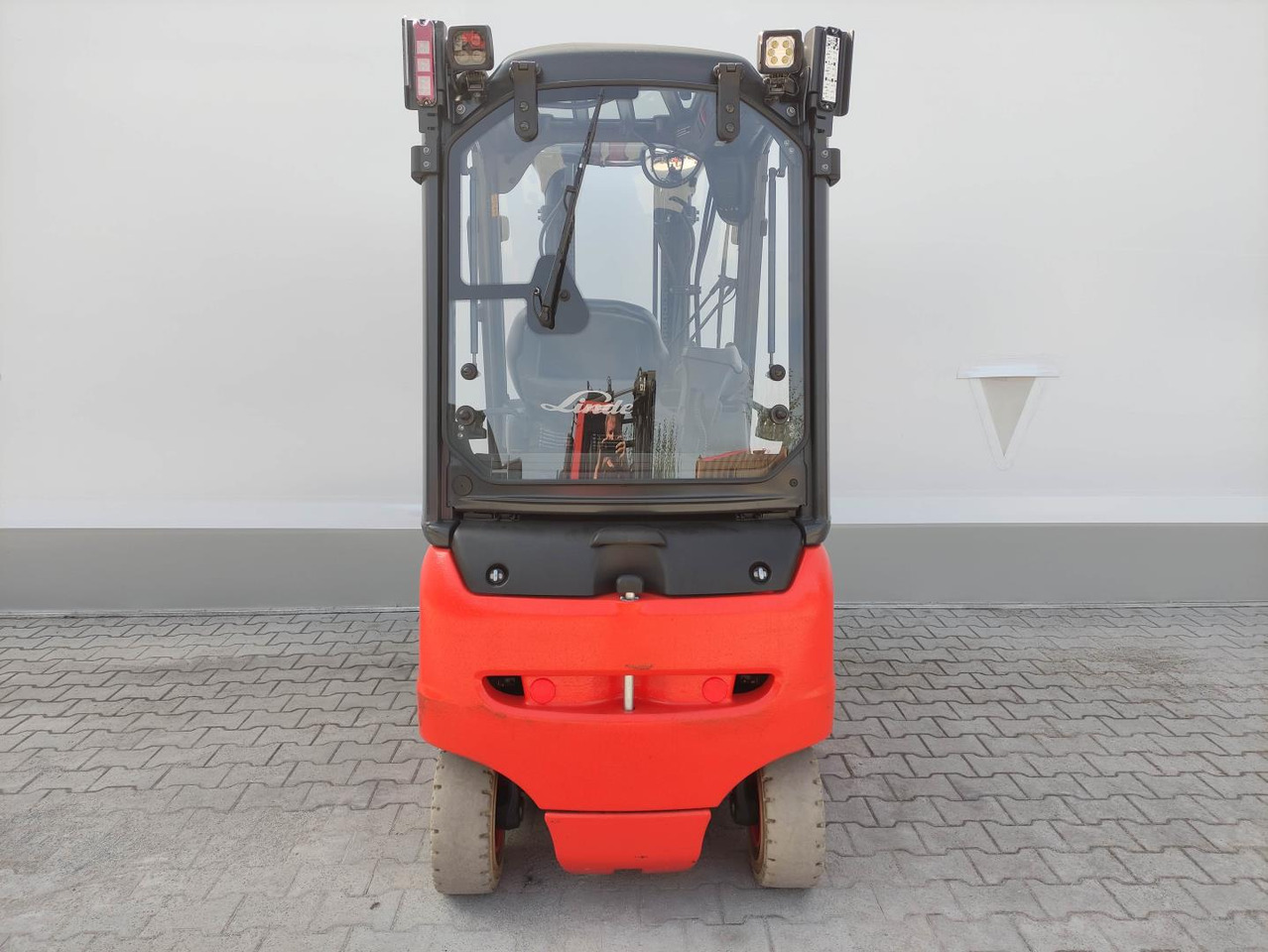 Linde E20PH-02-EVO-386 - 전기 지게차 : 사진 4 Linde E20PH-02-EVO-386 - 전기 지게차 : 사진 4