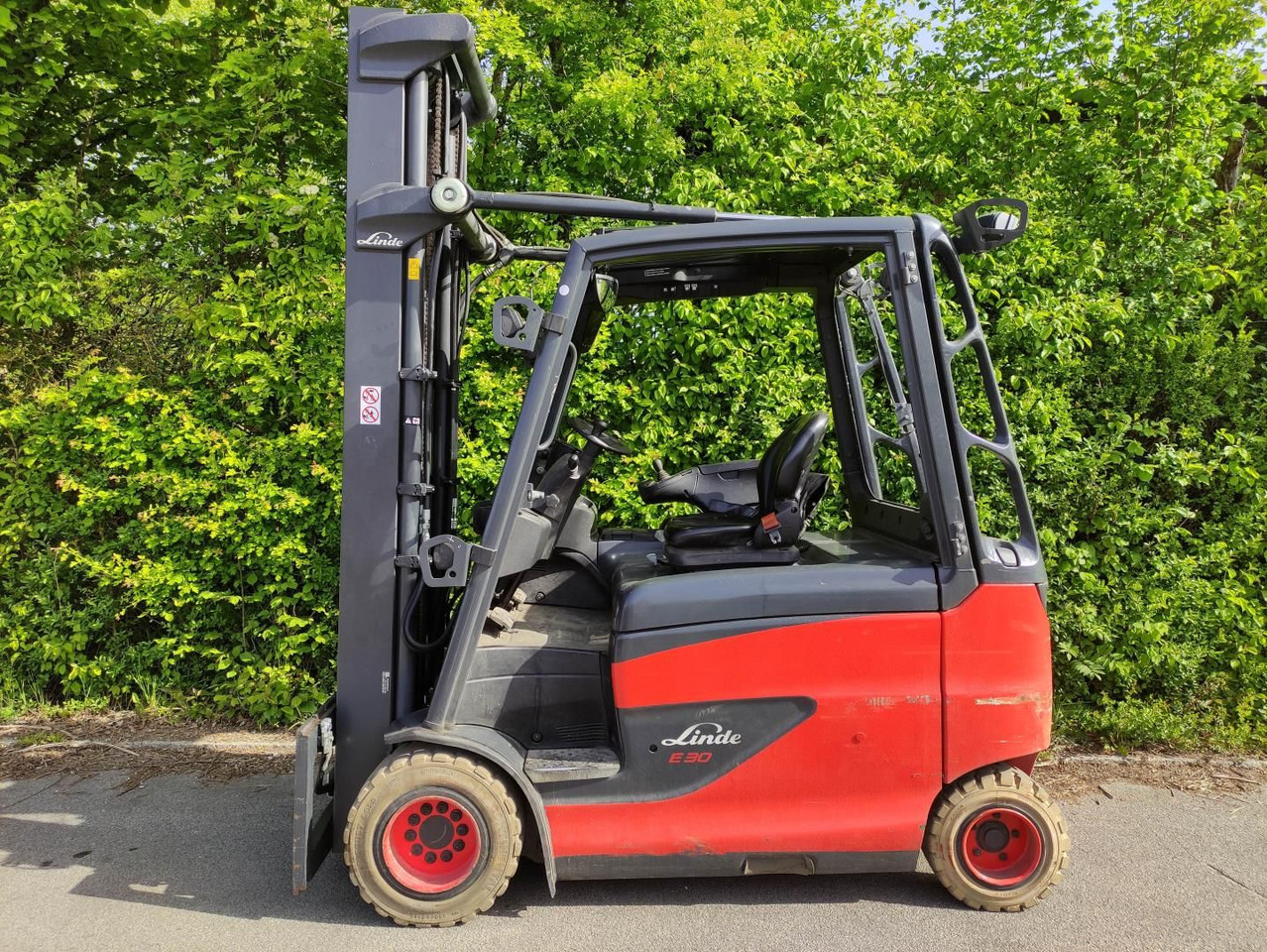Linde E30HL-01/600-387 - 전기 지게차 : 사진 1 Linde E30HL-01/600-387 - 전기 지게차 : 사진 1