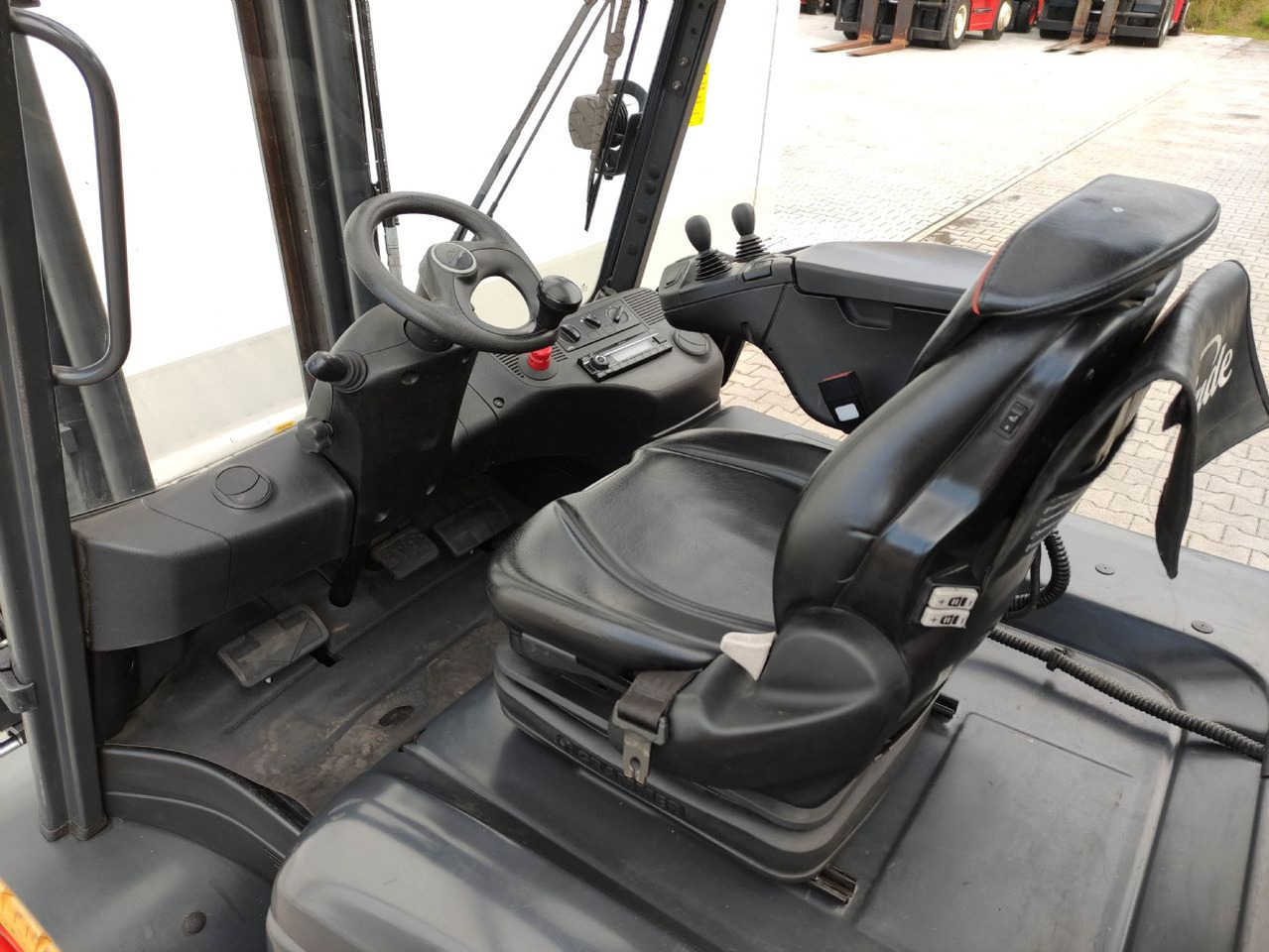 Linde E50HL-01-388 - 전기 지게차 : 사진 5 Linde E50HL-01-388 - 전기 지게차 : 사진 5