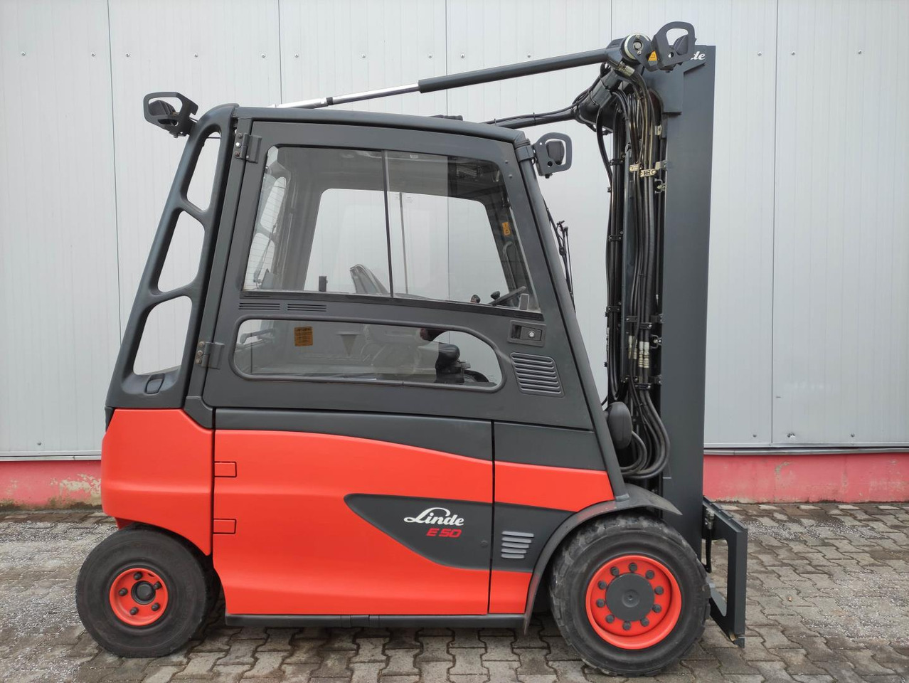 Linde E50HL-01-388 - 전기 지게차 : 사진 2 Linde E50HL-01-388 - 전기 지게차 : 사진 2