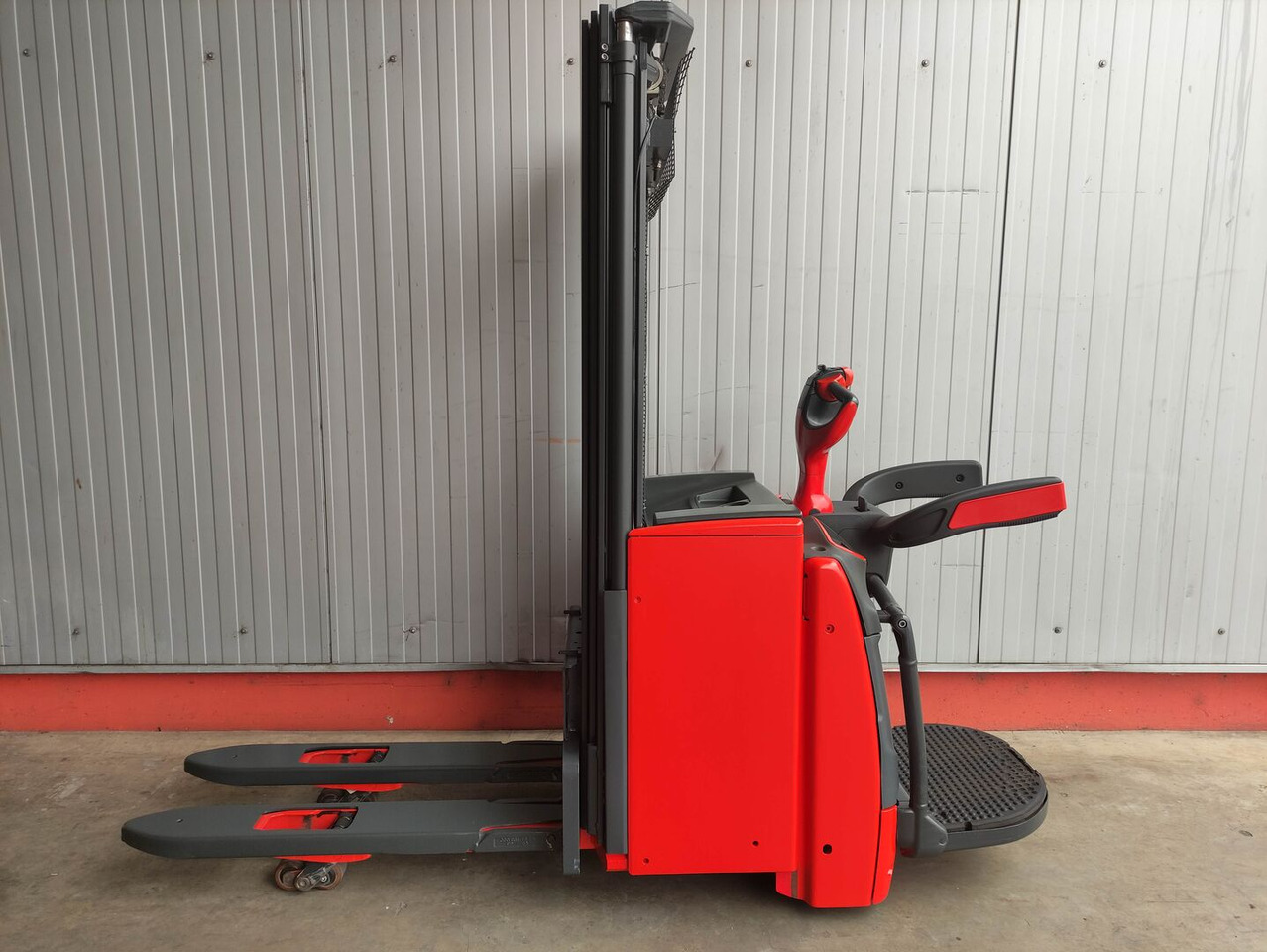 Linde L14 APi (LACK NEU) - 스태커 : 사진 1 Linde L14 APi (LACK NEU) - 스태커 : 사진 1
