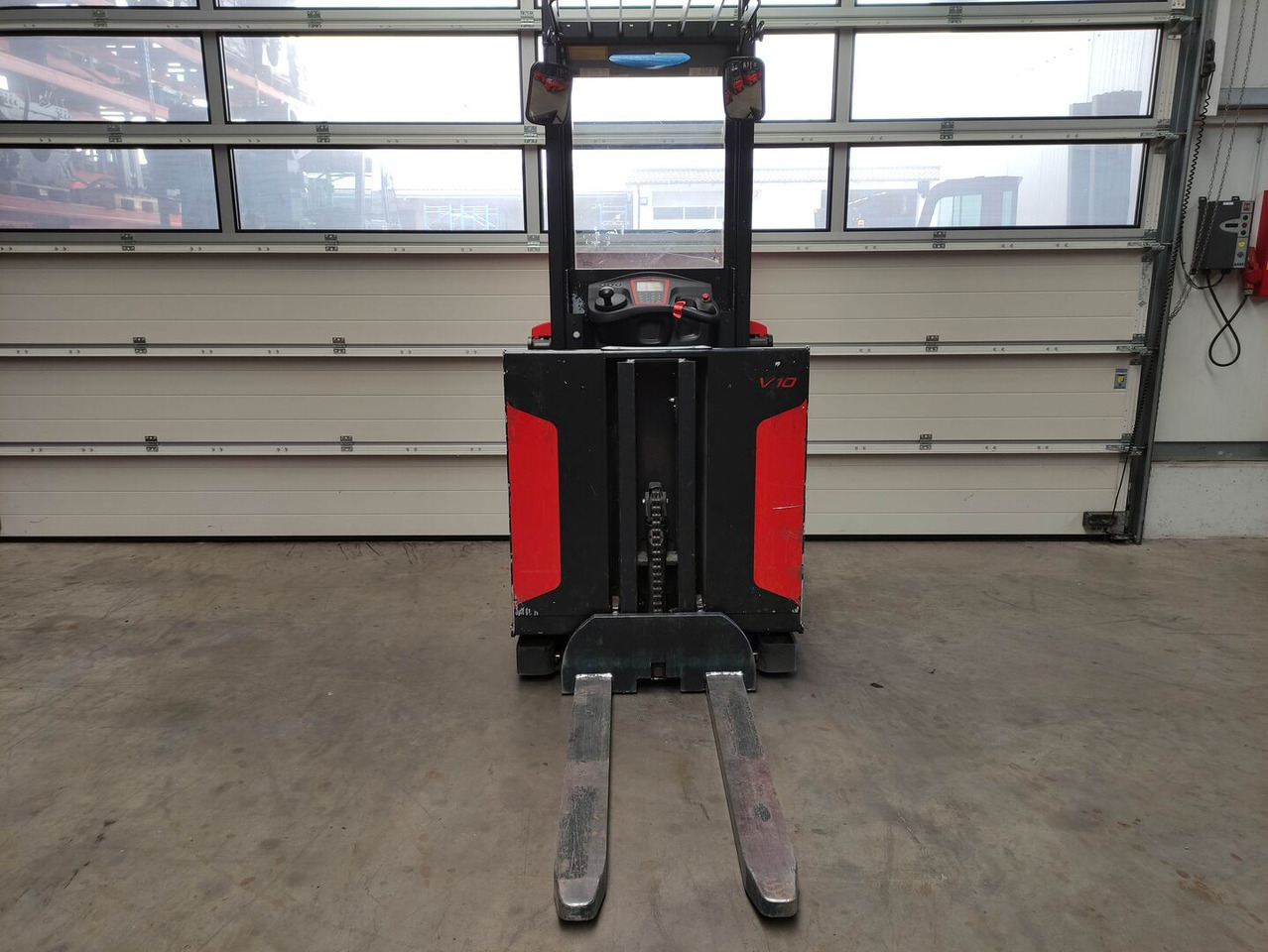 Linde V10-02 - 오더 피커 : 사진 3 Linde V10-02 - 오더 피커 : 사진 3