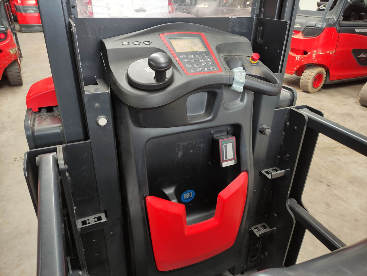 Linde V10-02 - 오더 피커 : 사진 5 Linde V10-02 - 오더 피커 : 사진 5