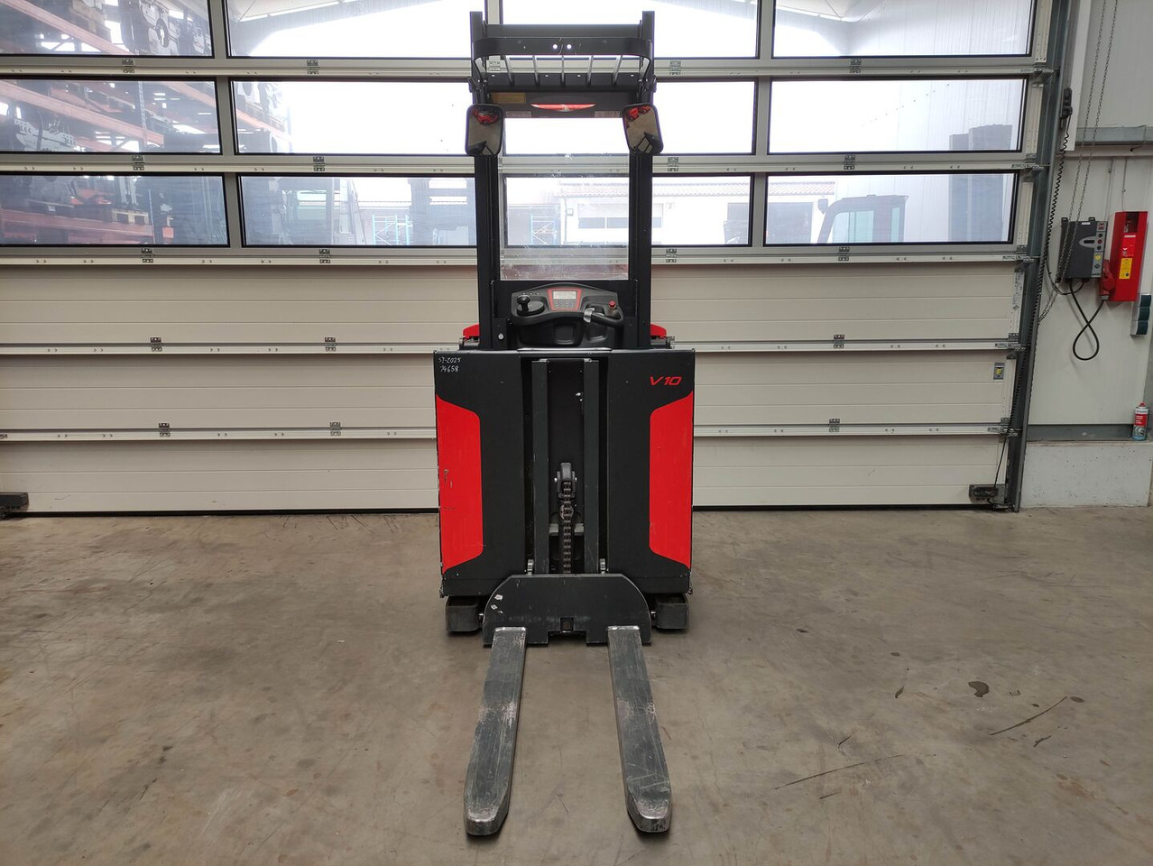 Linde V10-02 - 오더 피커 : 사진 3 Linde V10-02 - 오더 피커 : 사진 3