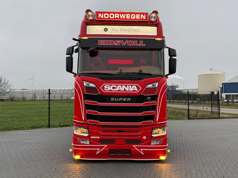 Scania S580 V8 NGS SHOW TRUCK, VOLLUCHT, SPECIAL INTERIOR, BOMVOL, ALS NIEUW. - 트랙터 유닛 : 사진 2 Scania S580 V8 NGS SHOW TRUCK, VOLLUCHT, SPECIAL INTERIOR, BOMVOL, ALS NIEUW. - 트랙터 유닛 : 사진 2