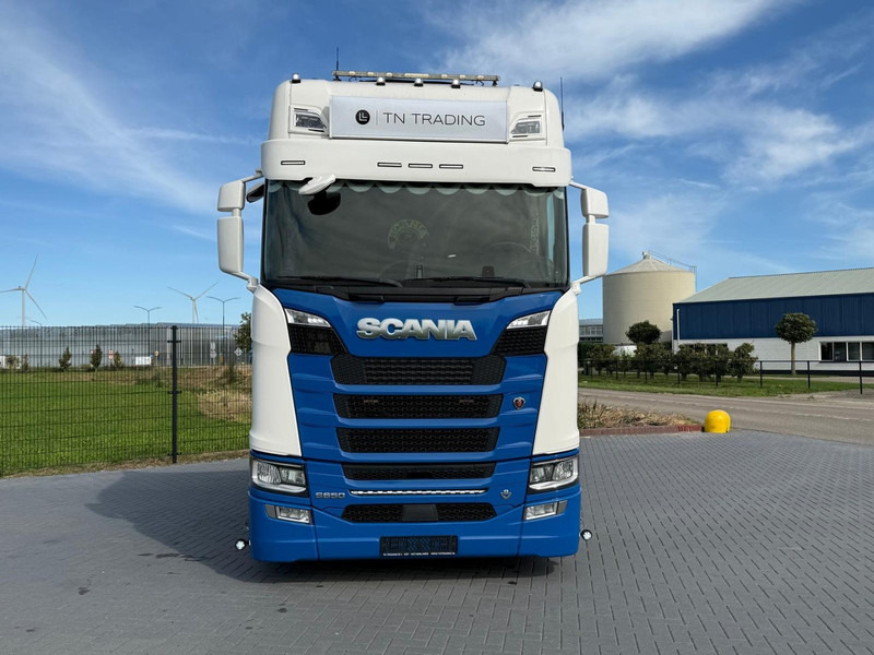 Scania S650 V8 NGS 2.95WB, PTO VOORBEREIDING, VOLLUCHT, KING OF THE ROAD, RETARDER, LEER. - 트랙터 유닛 : 사진 5 Scania S650 V8 NGS 2.95WB, PTO VOORBEREIDING, VOLLUCHT, KING OF THE ROAD, RETARDER, LEER. - 트랙터 유닛 : 사진 5