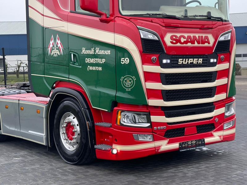 Scania S650 V8 NGS SHOW TRUCK, FULL AIR, RETARDER, PTO/HYDRAULIC! - 트랙터 유닛 : 사진 4 Scania S650 V8 NGS SHOW TRUCK, FULL AIR, RETARDER, PTO/HYDRAULIC! - 트랙터 유닛 : 사진 4